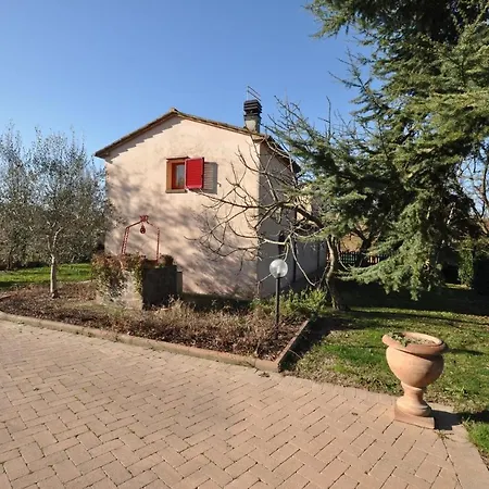 Montecchio Sleeps 4 Pool Wifi Βίλα *